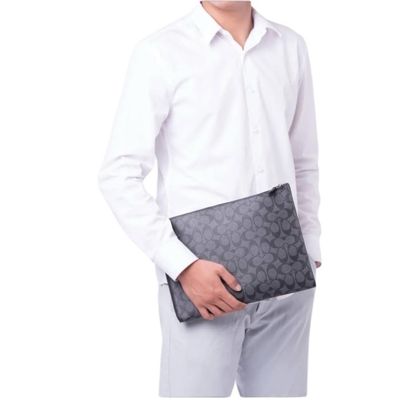 Coach L Zip Portfolio